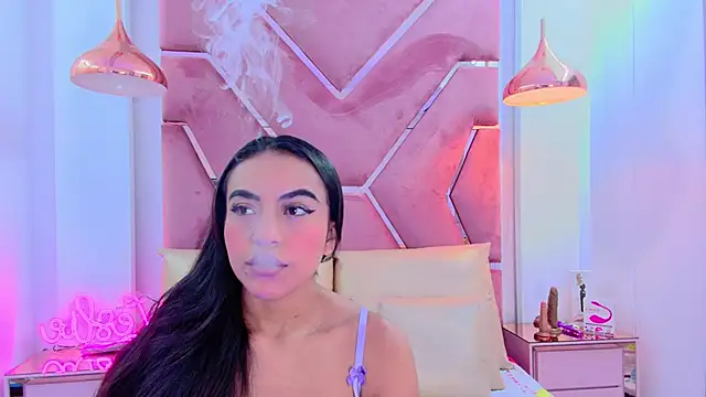 Leslie Bussh  online show from January 6, 11:58 am