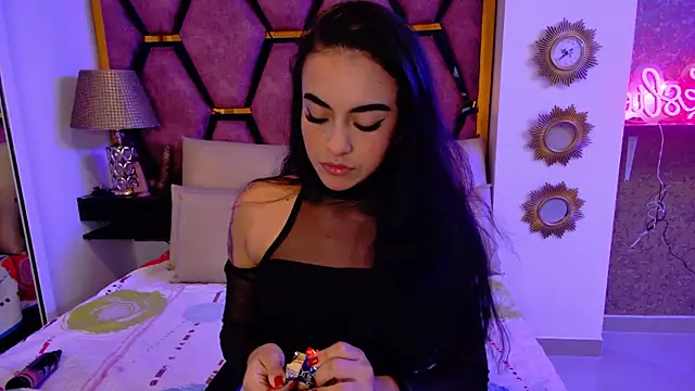 Leslie Bussh  online show from February 10, 11:58 am