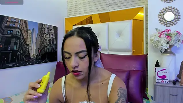 Leslie Bussh  online show from April 15, 12:56 pm