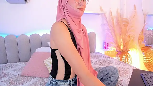 Snapshot of Ridwana_ chatting on November 12, 11:54 am Ridwana online show from November 12, 11:54 am