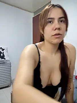 Snapshot of valen-sexx chatting on October 29, 11:17 pm valen-sexx online show from October 29, 11:17 pm