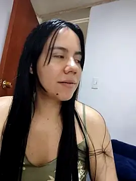 Snapshot of valen-sexx chatting on November 20, 3:28 am valen-sexx online show from November 20, 3:28 am