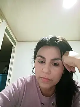 Snapshot of vanessa-titisM chatting on November 7, 2:33 am vanessa-titisM online show from November 7, 2:33 am