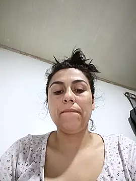 Snapshot of vanessa-titisM chatting on November 16, 2:50 am vanessa-titisM online show from November 16, 2:50 am