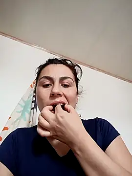 Snapshot of vanessa-titisM chatting on December 2, 3:40 pm vanessa-titisM online show from December 2, 3:40 pm