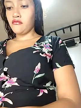 ArielBlossom    online show from February 2, 11:42 am