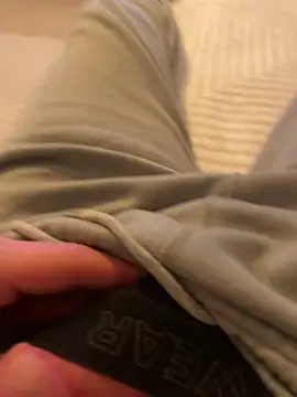 Milike 93 online show from April 8, 9:04 pm