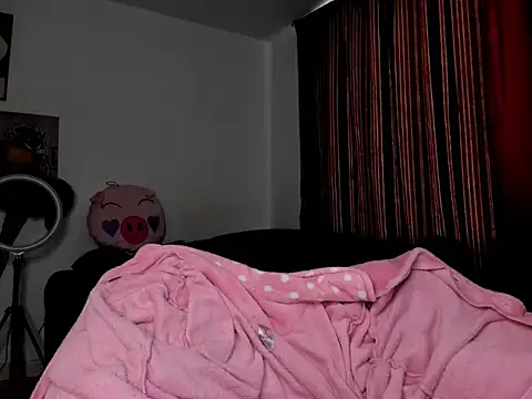 Snapshot of guynextdo0r chatting on September 18, 7:05 pm guynextdo0r online show from September 18, 7:05 pm