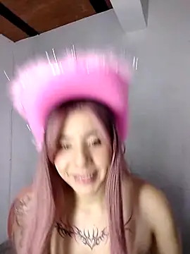 Mia feets online show from October 29, 7:15 pm