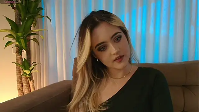 MaryMoon  online show from November 1, 10:12 pm