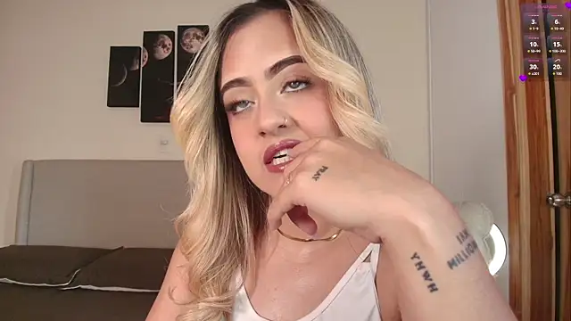 MaryMoon  online show from April 10, 6:23 pm