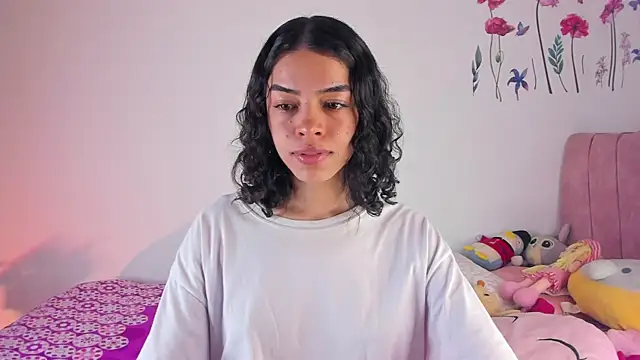 maddy parker   online show from April 16, 8:42 pm