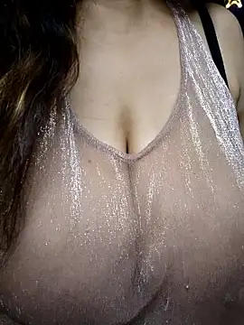 Snapshot of Queen-Of-Big-Boobs chatting on September 23, 4:04 am Queen-Of-Big-Boobs online show from September 23, 4:04 am