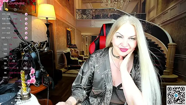 Nina Devillle online show from April 16, 9:39 pm