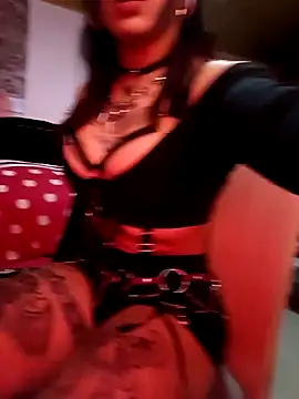 Snapshot of Mishchelle_Zakii chatting on February 2, 1:26 am Mishchelle Zakii online show from February 2, 1:26 am