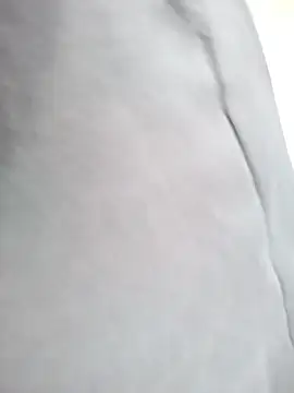 Lauraa-a online show from October 21, 11:27 pm