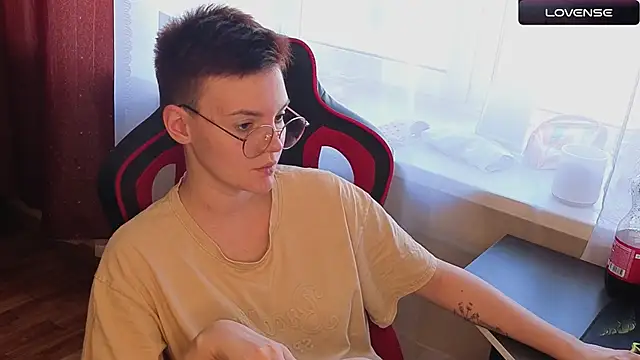 KrisNeal online show from September 17, 9:22 am