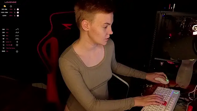 KrisNeal online show from October 19, 10:05 am