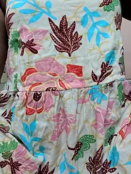 Snapshot of preethi-lovely chatting on November 10, 4:06 pm preethi-lovely online show from November 10, 4:06 pm