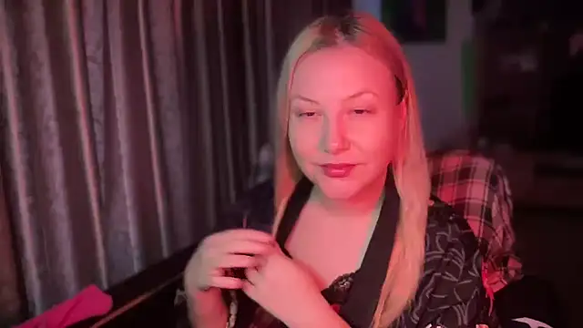 BikiHellena online show from November 8, 6:35 am