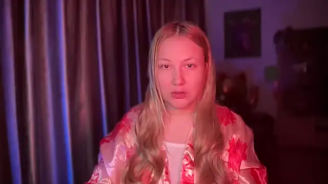 BikiHellena online show from April 23, 3:30 am