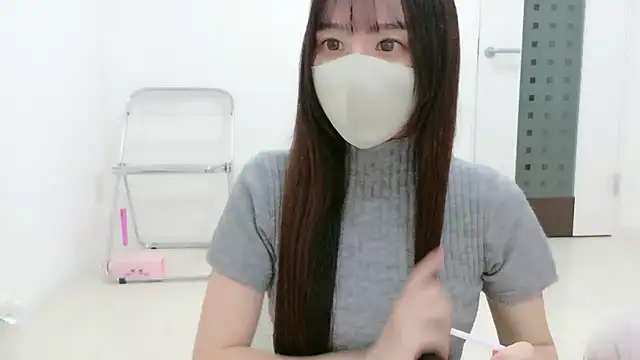  Mia land  online show from November 30, 1:37 pm