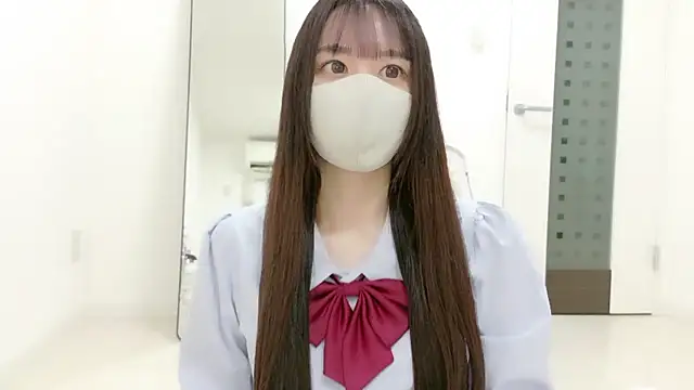  Mia land  online show from December 15, 1:15 pm