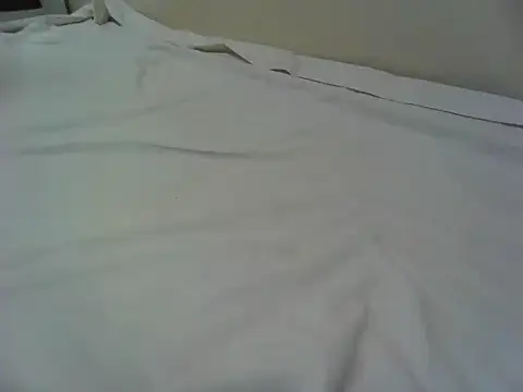 Snapshot of monster0272 chatting on October 29, 2:03 am monster0272 online show from October 29, 2:03 am