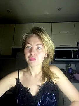 MartaLuna  online show from November 17, 11:54 pm