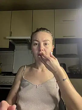 MartaLuna  online show from February 1, 9:13 pm