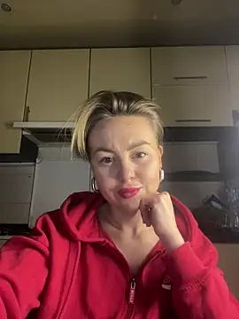 MartaLuna  online show from February 5, 10:25 pm