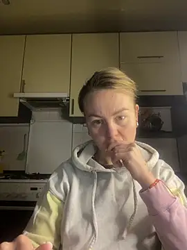 MartaLuna  online show from February 7, 9:07 pm