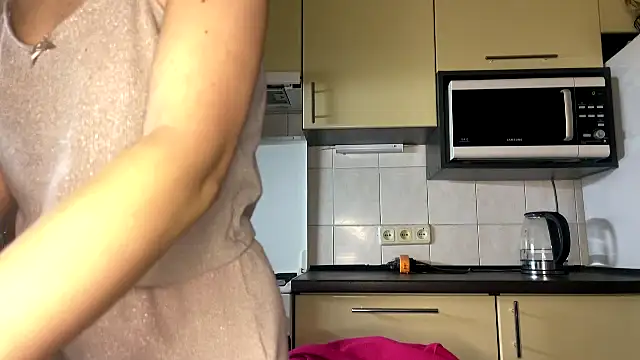 MartaLuna  online show from March 16, 8:46 pm