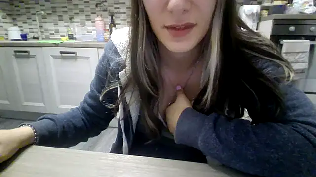 Snapshot of Camaleontica chatting on October 16, 8:10 pm Camaleontica online show from October 16, 8:10 pm