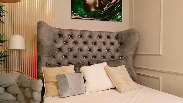 MeganXDesire online show from March 26, 5:46 am