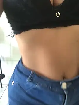 Snapshot of Andreininha chatting on November 15, 12:34 pm Andreininha online show from November 15, 12:34 pm