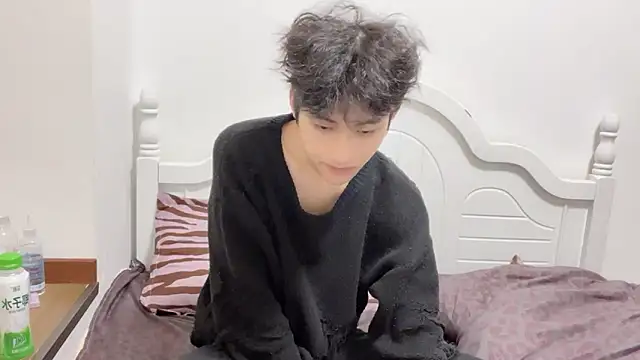 Snapshot of yangyang-2563 chatting on September 30, 9:58 am yangyang-2563 online show from September 30, 9:58 am
