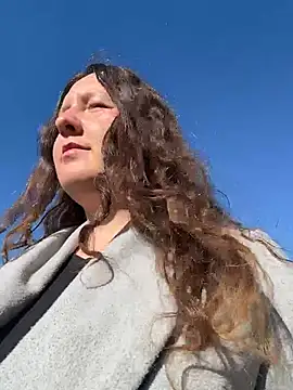 Snapshot of AnielaMarie chatting on September 22, 2:52 pm AnielaMarie online show from September 22, 2:52 pm