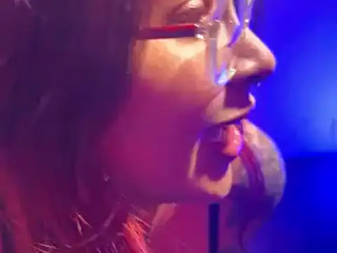 Snapshot of Hannahtwerk chatting on October 7, 8:44 am Hannahtwerk online show from October 7, 8:44 am