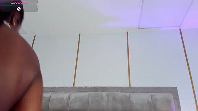 DakotaWangi online show from March 7, 3:25 am