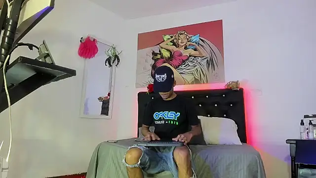 Snapshot of xxKamadevaxx chatting on November 3, 12:28 pm xxKamadevaxx online show from November 3, 12:28 pm