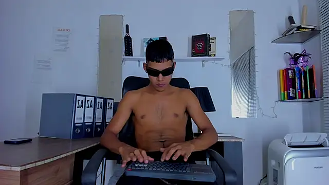 xxKamadevaxx online show from February 11, 7:30 pm