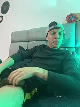 NaytonFreeman online show from February 19, 12:23 pm