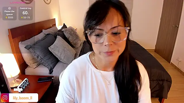 Lyliboomm online show from November 22, 1:04 am