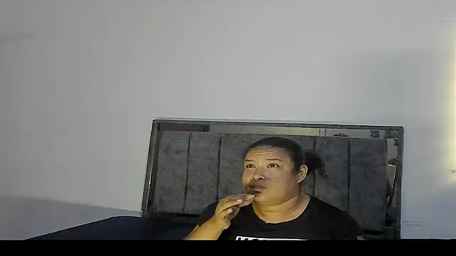 Snapshot of morenita_sexlove chatting on February 15, 7:10 pm morenita sexlove online show from February 15, 7:10 pm