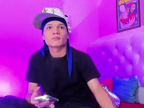 EL VENEZOLANO 22CM online show from December 14, 4:40 am