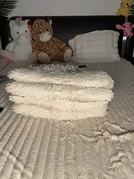 Snapshot of Andrestarr chatting on February 15, 8:43 pm Andrestarr online show from February 15, 8:43 pm