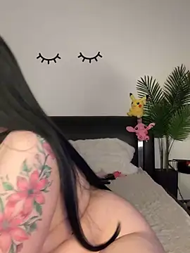 Snapshot of Andrestarr chatting on February 17, 8:15 pm Andrestarr online show from February 17, 8:15 pm