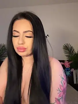 Snapshot of Andrestarr chatting on March 12, 1:47 am Andrestarr online show from March 12, 1:47 am