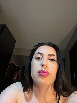 Snapshot of Andrestarr chatting on July 16, 6:47 pm Andrestarr online show from July 16, 6:47 pm